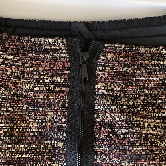 LAFAYETTE 148 size 11 knee length tweed skirt in excellent condition - Picture 8 of 8